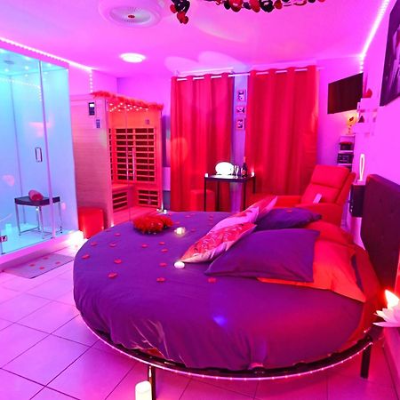 Love Room A Deux Pas De L'Ocean Avec Hammam, Sauna Et Bain A 2 :-) Biscarrosse Eksteriør bilde