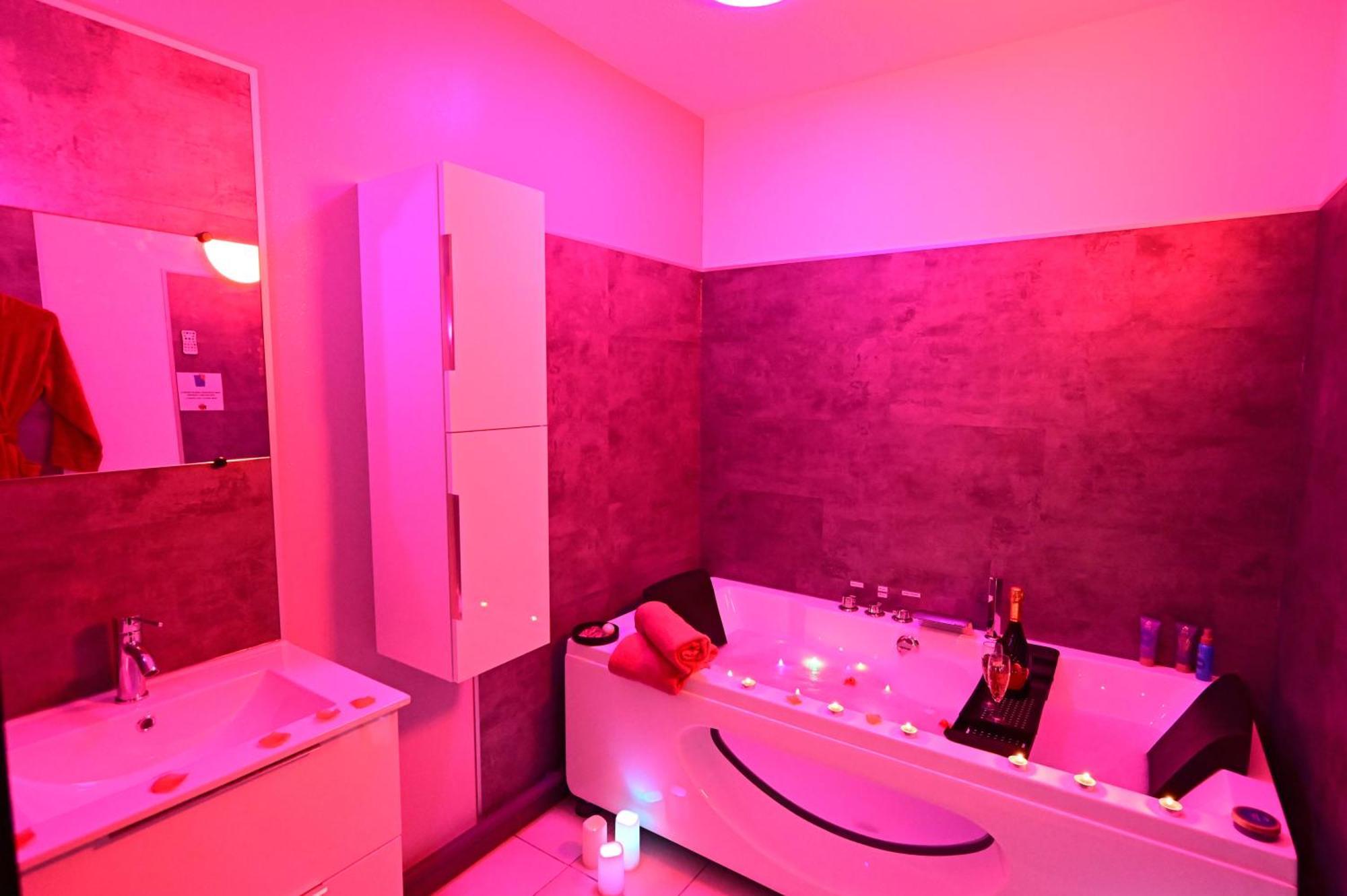 Love Room A Deux Pas De L'Ocean Avec Hammam, Sauna Et Bain A 2 :-) Biscarrosse Eksteriør bilde