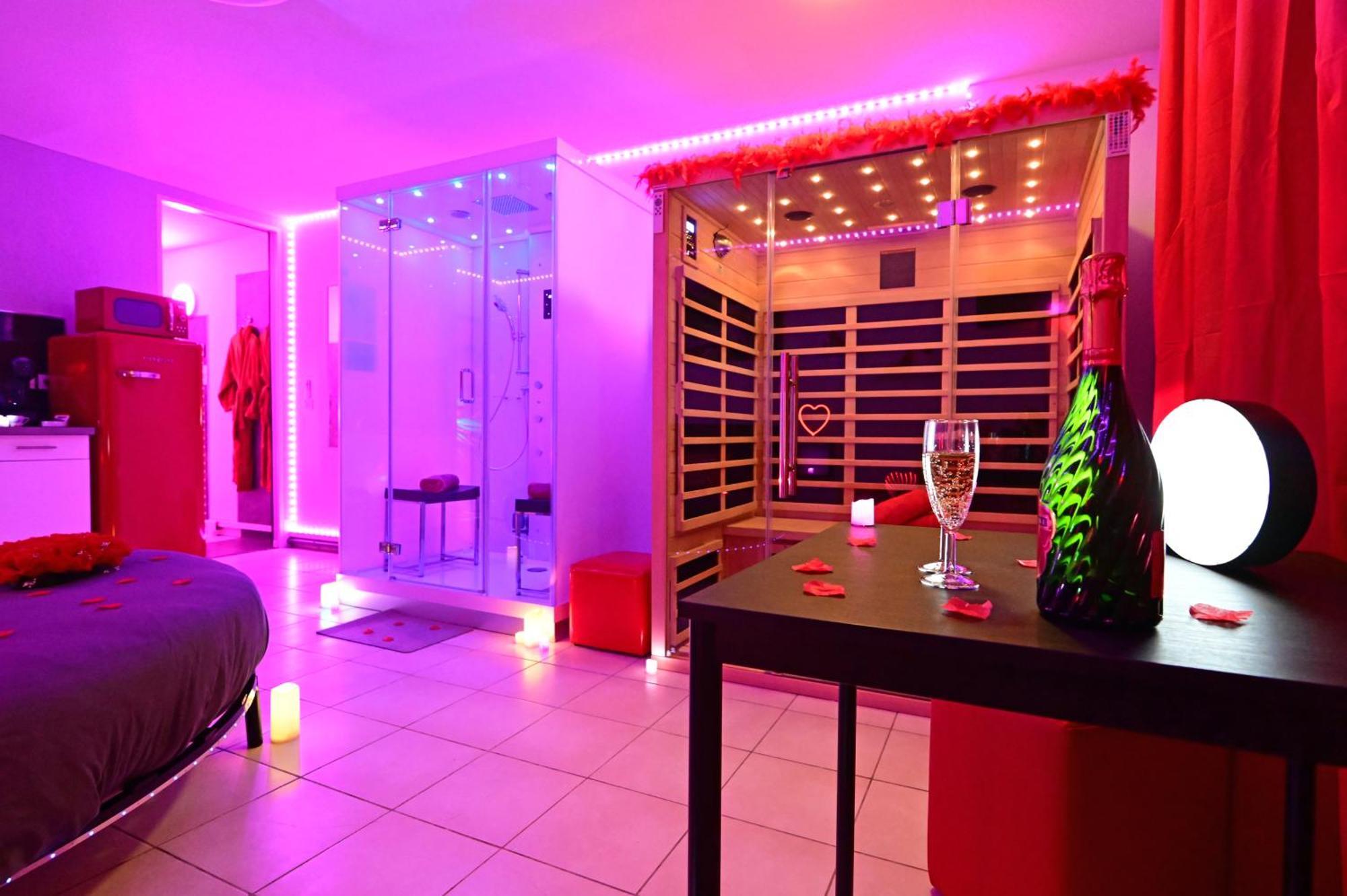 Love Room A Deux Pas De L'Ocean Avec Hammam, Sauna Et Bain A 2 :-) Biscarrosse Eksteriør bilde