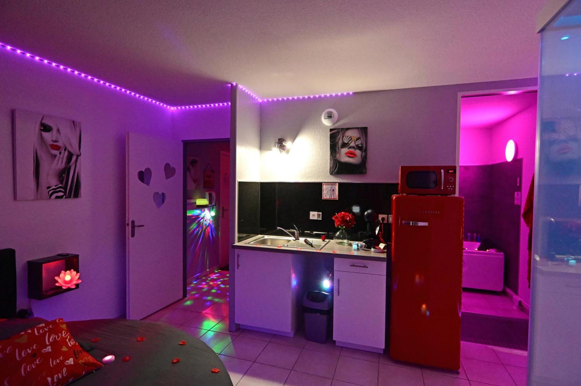 Love Room A Deux Pas De L'Ocean Avec Hammam, Sauna Et Bain A 2 :-) Biscarrosse Eksteriør bilde