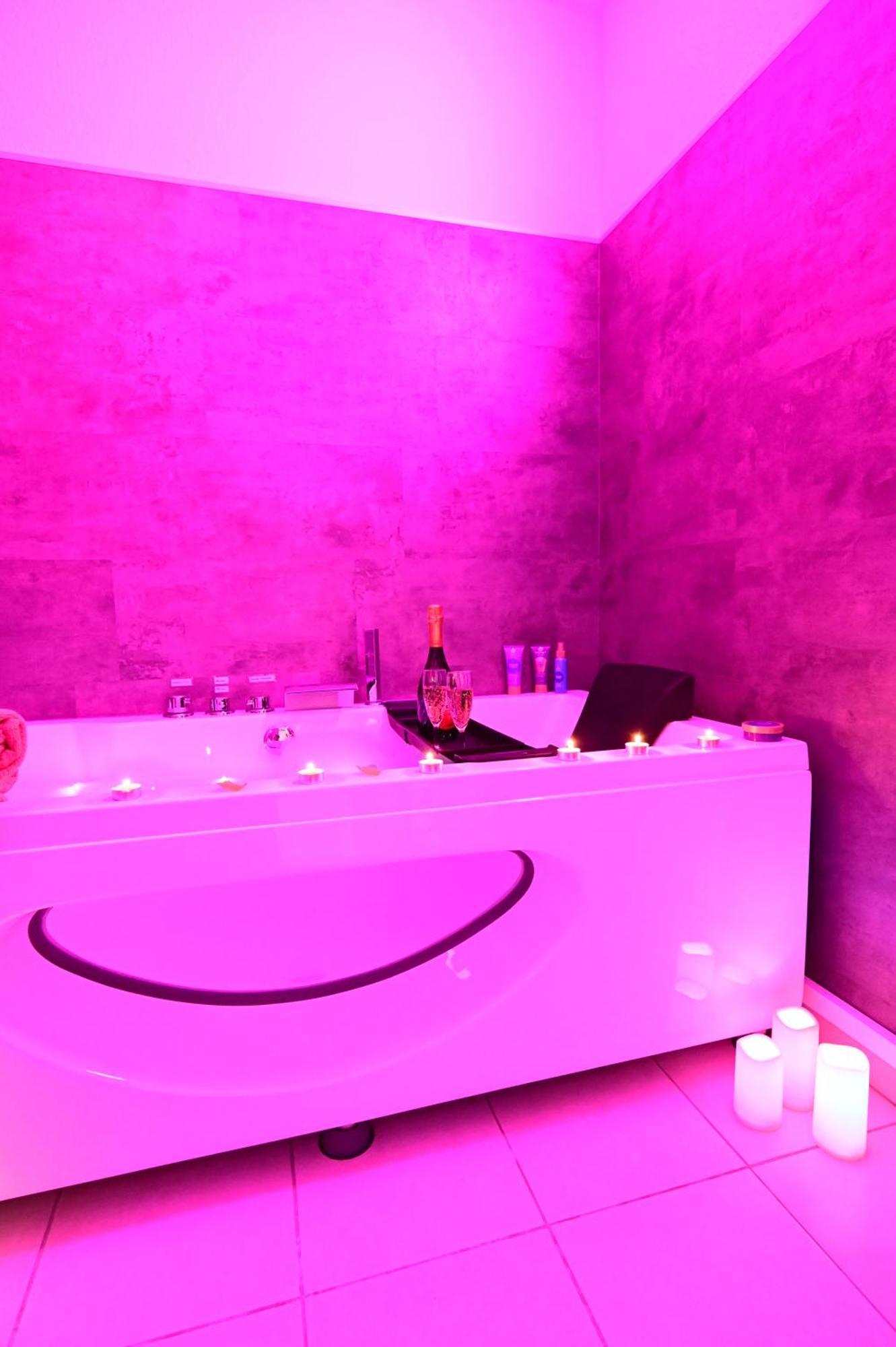 Love Room A Deux Pas De L'Ocean Avec Hammam, Sauna Et Bain A 2 :-) Biscarrosse Eksteriør bilde