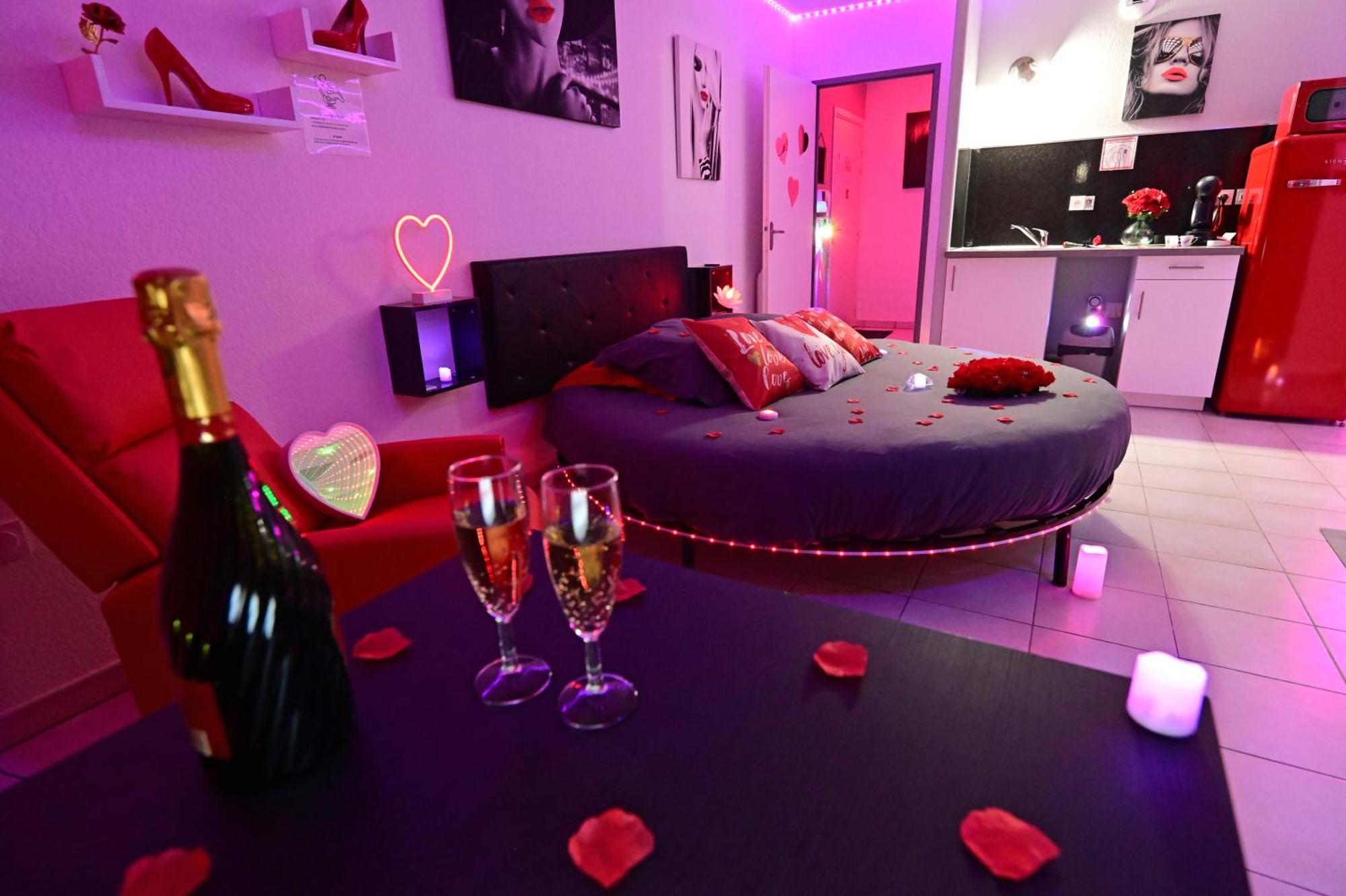 Love Room A Deux Pas De L'Ocean Avec Hammam, Sauna Et Bain A 2 :-) Biscarrosse Eksteriør bilde