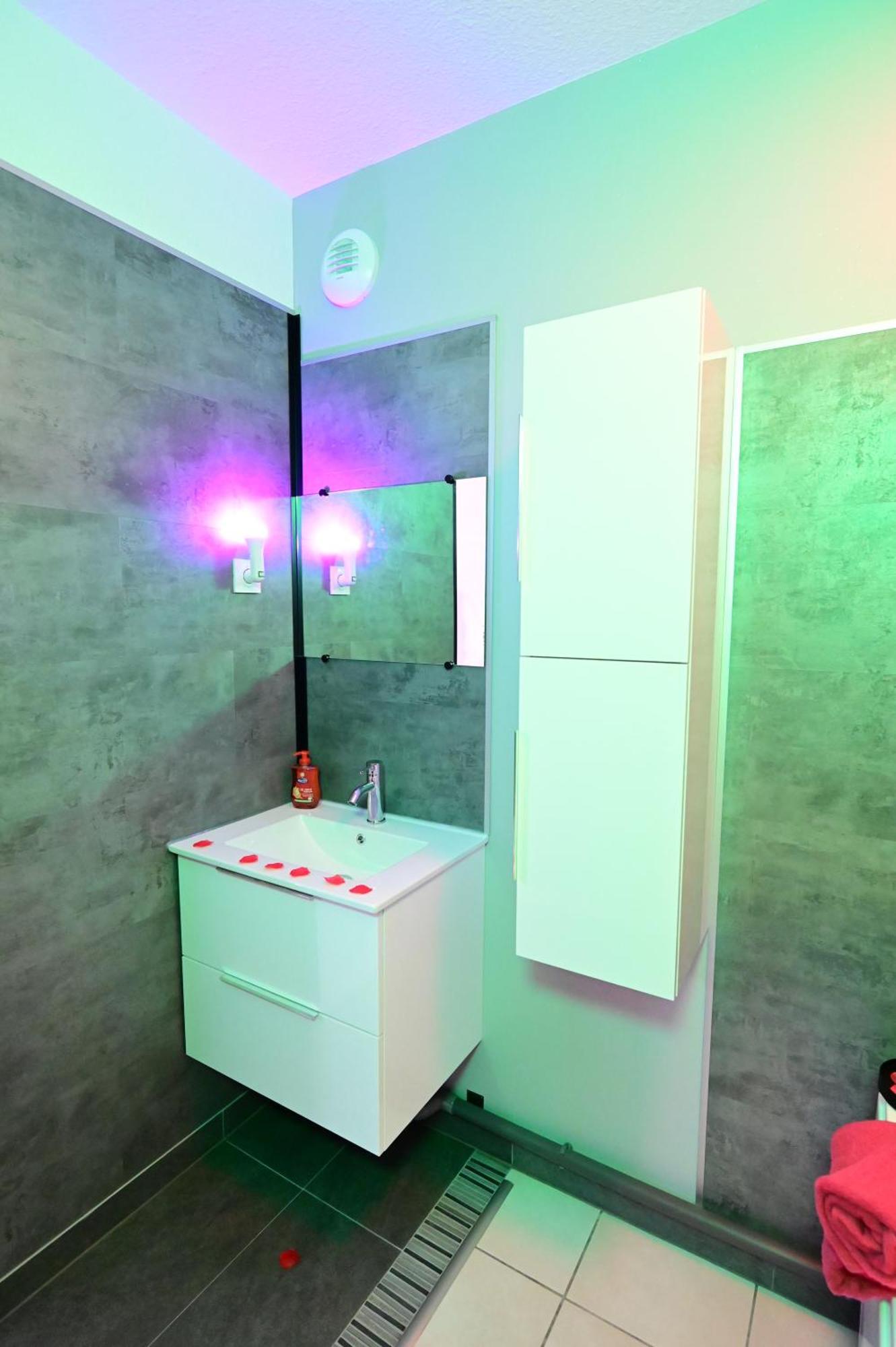 Love Room A Deux Pas De L'Ocean Avec Hammam, Sauna Et Bain A 2 :-) Biscarrosse Eksteriør bilde